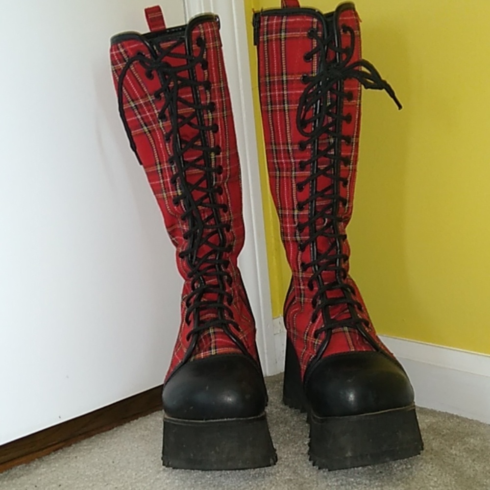 Demonia plaid punk goth 3.5" platform boots